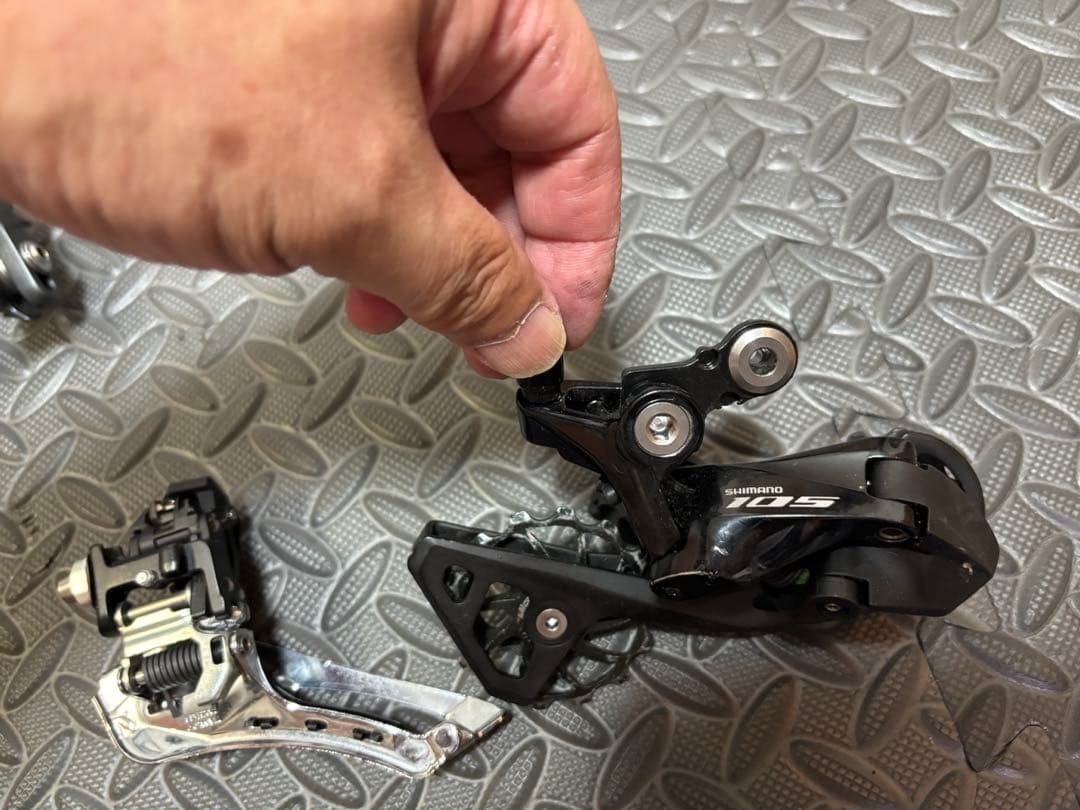 SHIMANO 105 R7000シリーズ　ブレーキはアルテグラ