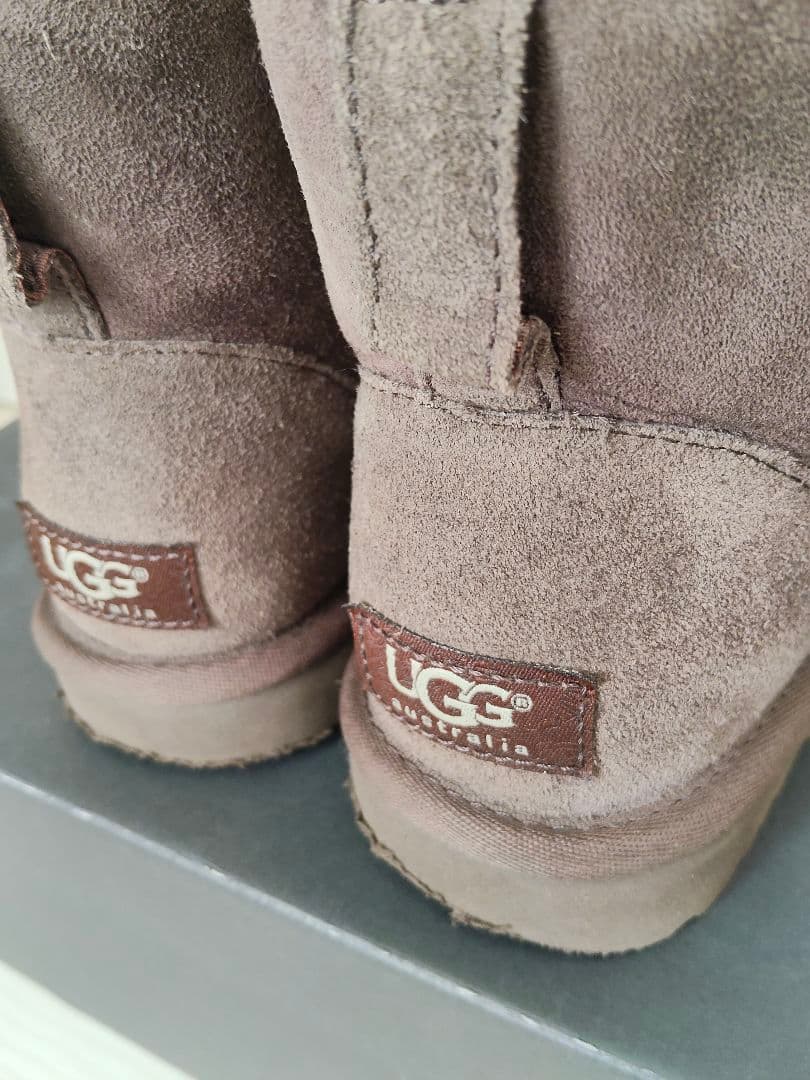 美品☆　アグ UGG ムートンブーツ　クラシックミニ　ダークブラウン　7
