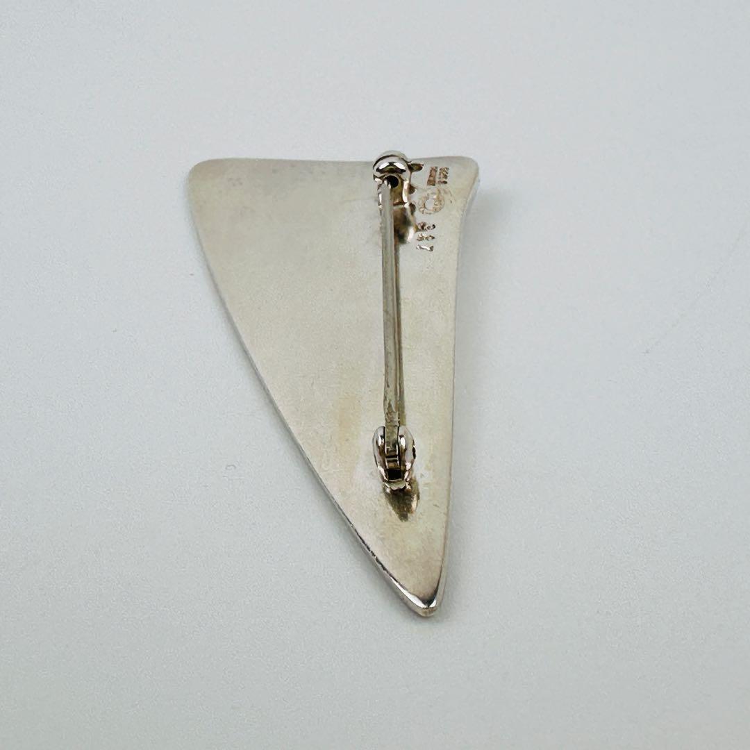 【クリーニング済】ジョージジェンセン シルバー925 三角形 ブローチ ロゴ