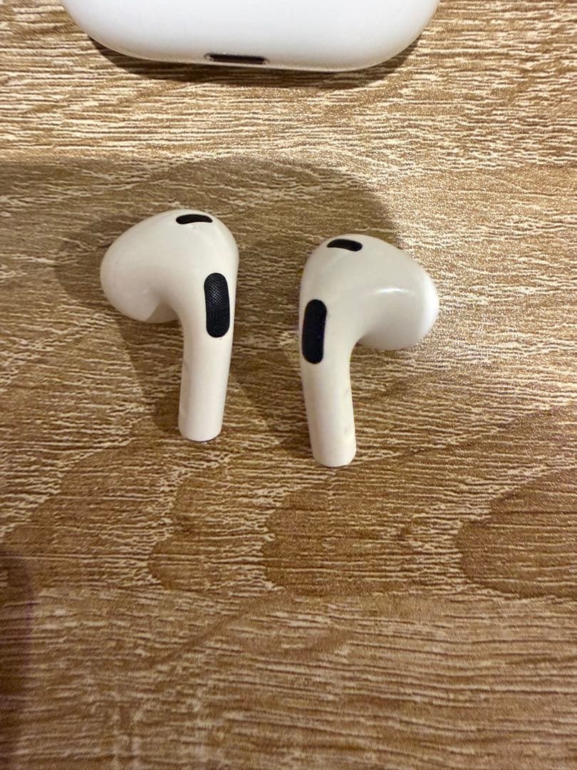 [Angelika Amando ]Apple AirPods 第三世代