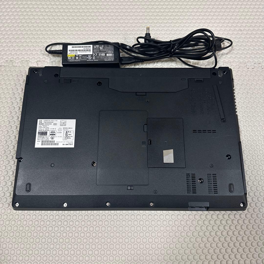 Fujitsu美品A5511/I5十一世代/8G/512G SSD/15.6HD