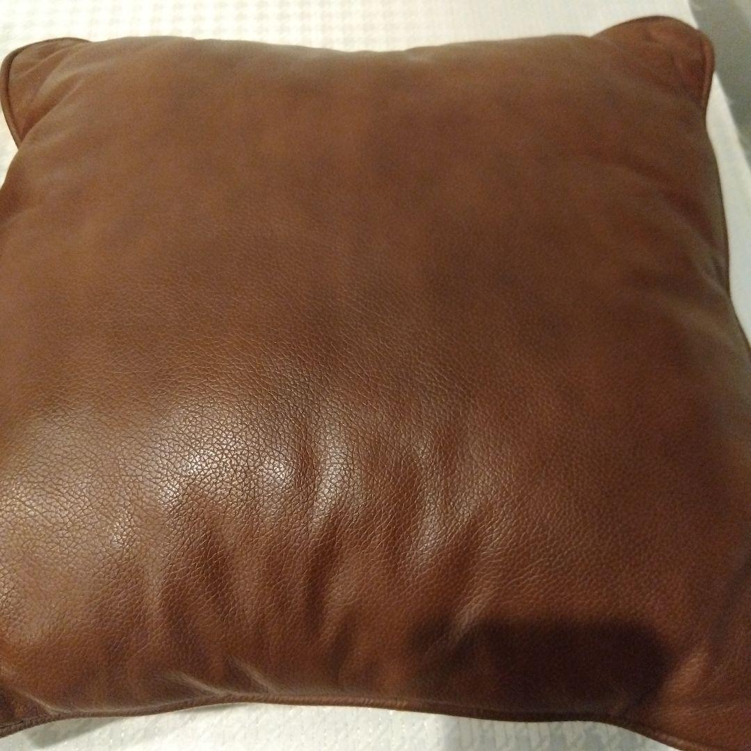 ローラアシュレイ　モーティマ　レザー クッション 2個セット