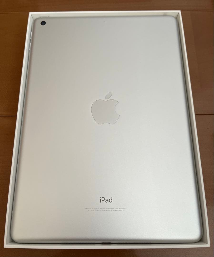 Apple iPad 第5世代 32GB Wi-Fiモデル シルバー