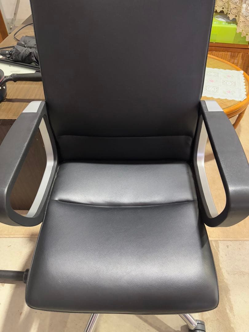 イノウエ　マネージメントチェア　　EU-590BK ブラック　デスクチェア