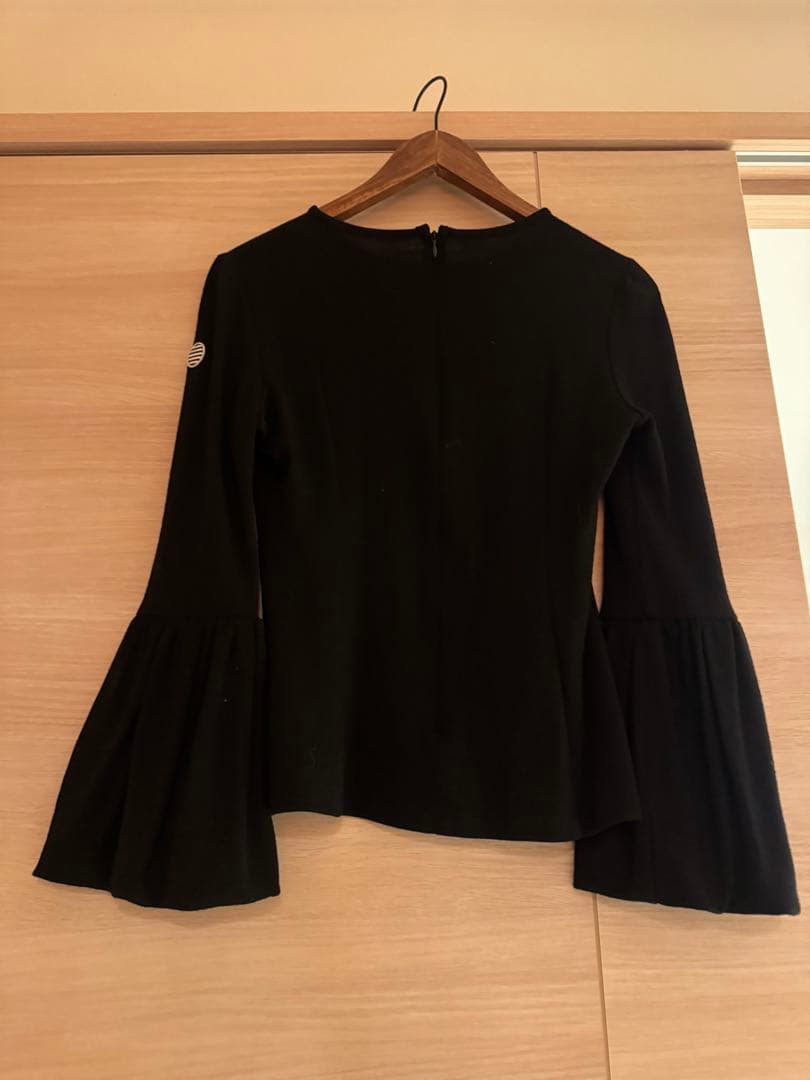 ほぼ未使用　borders WEEKEND BALLOON SLEEVE TOP