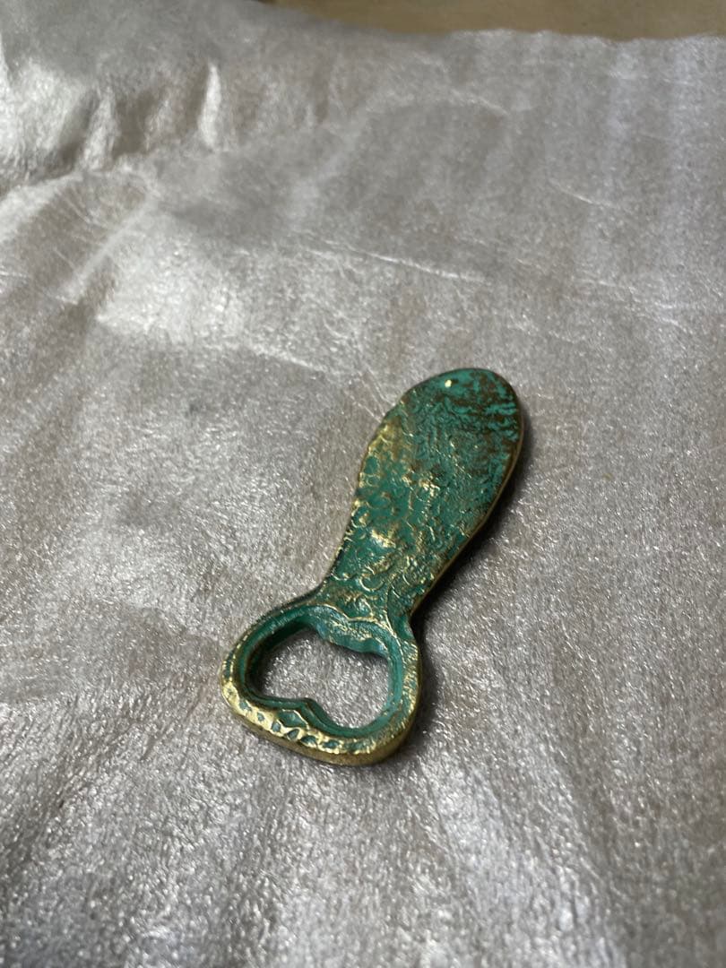 サンクチュアリの聖水　瓶蓋　栓抜き