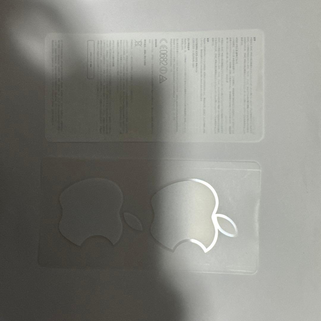 ほぼ新品 iPhone 8、256GB、product red