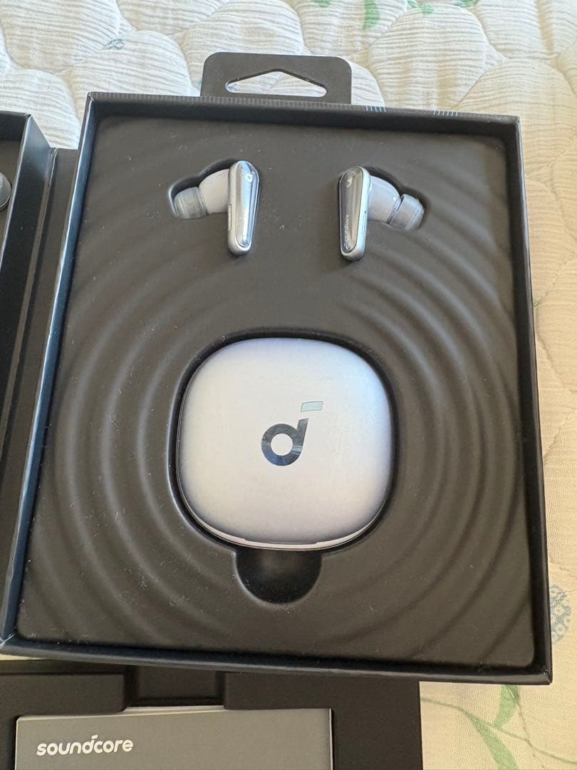 イヤホン SoundCore Liberty 4