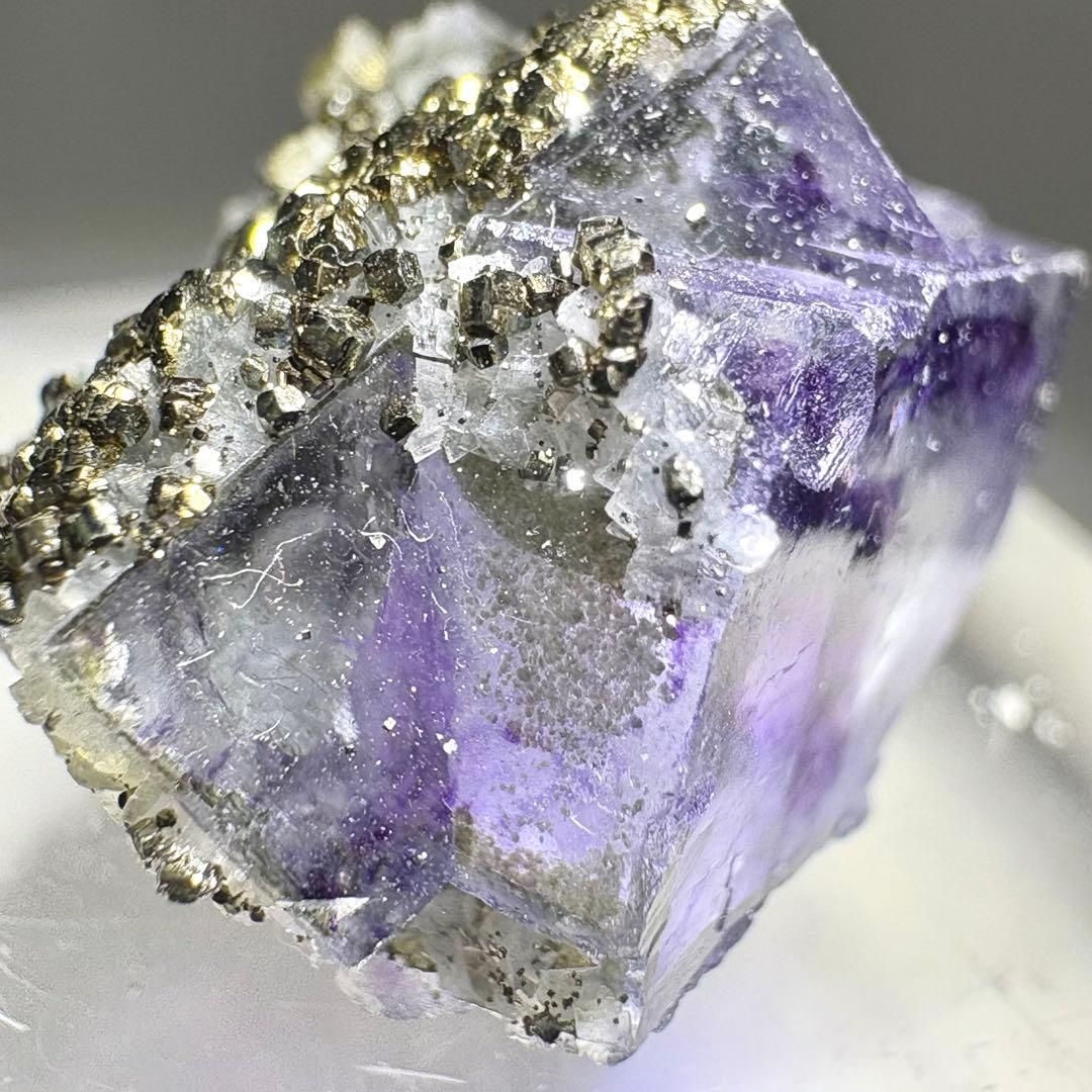 433 中国　ヤオガンシャン産　フローライト&パイライト