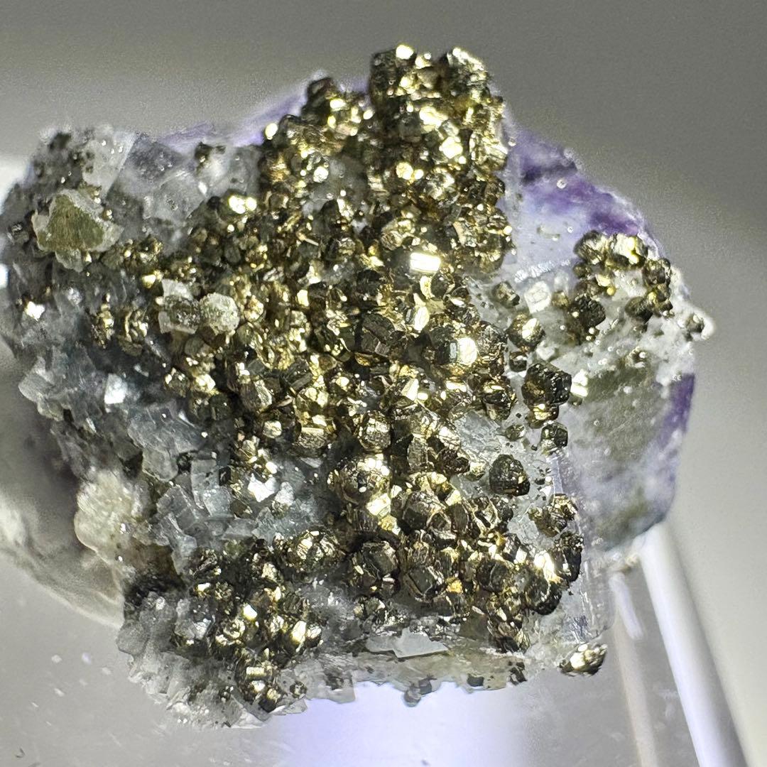 433 中国　ヤオガンシャン産　フローライト&パイライト