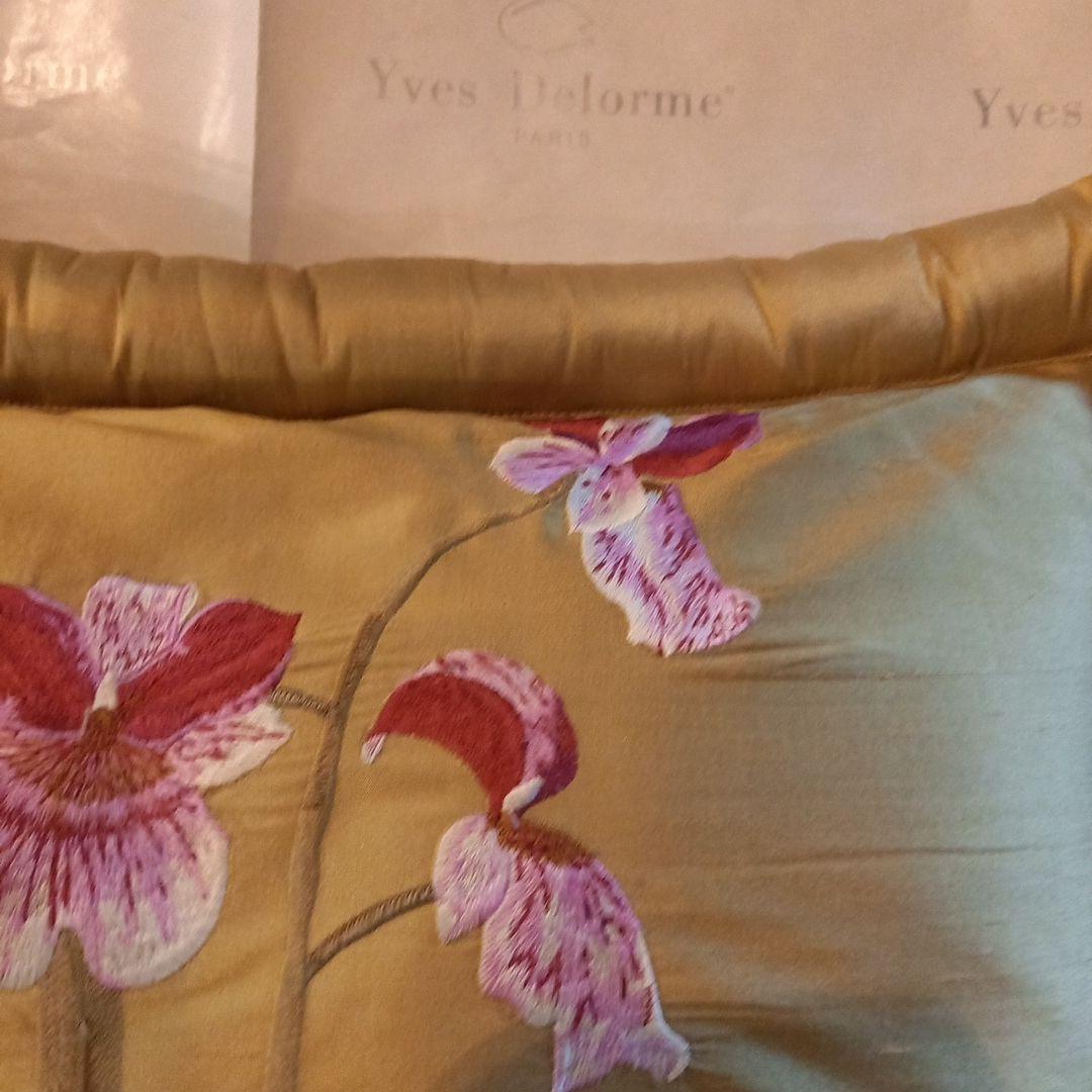 Yves Delormeクッションカバー