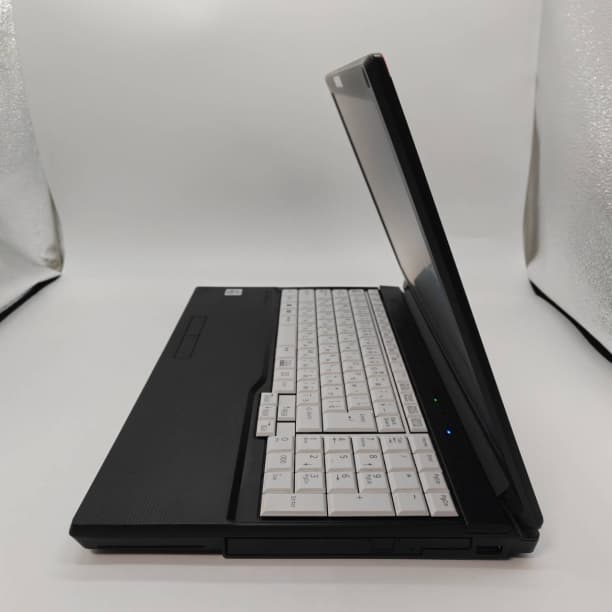 第10世代 i5 バッテリー◎ 15 富士通 8GB SSD256GB オフィス