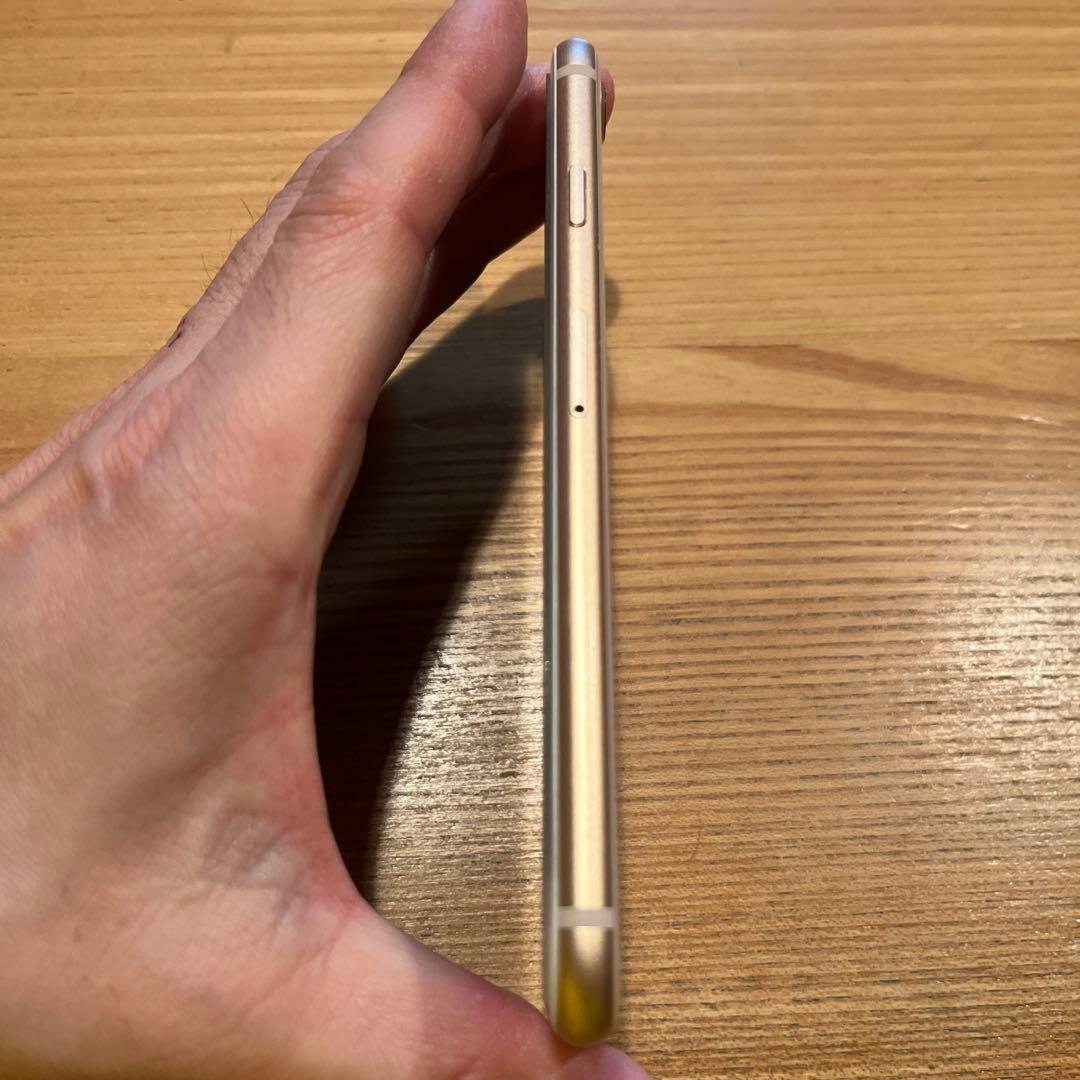 iPhone8 ゴールド