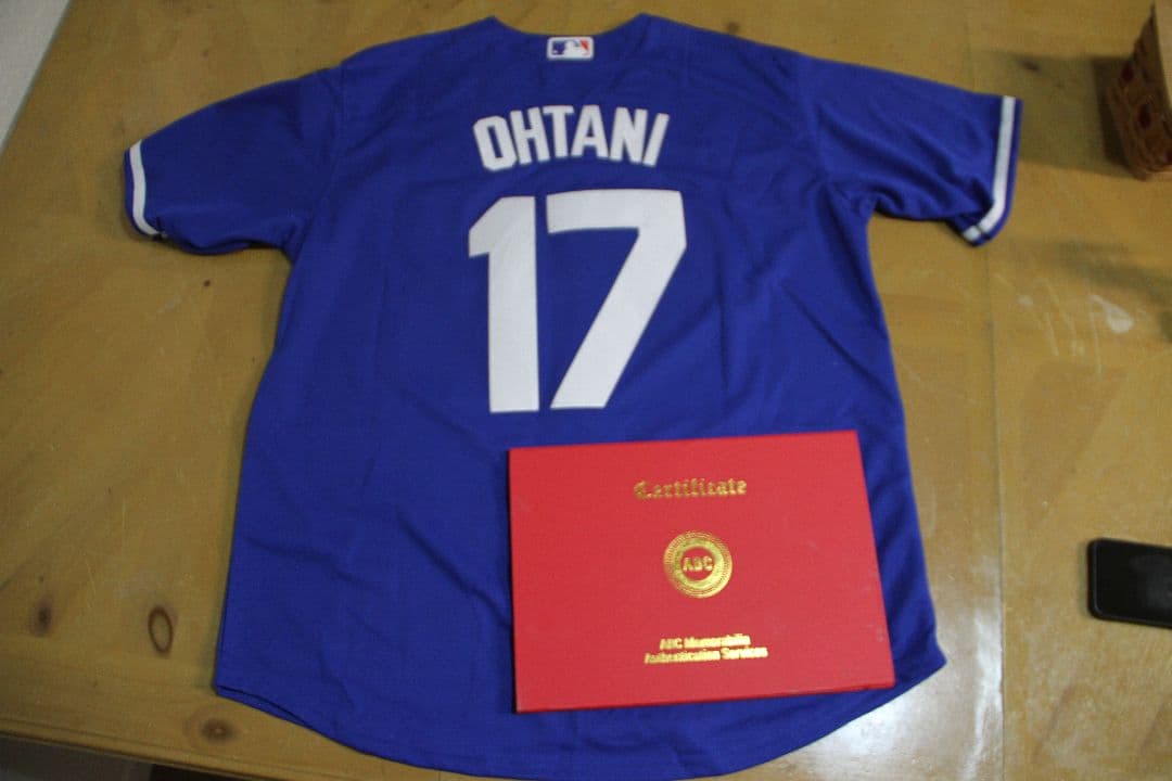 2024年ロサンゼルスドジャース　優勝メンバー直筆サイン入り大谷翔平ユニフォーム