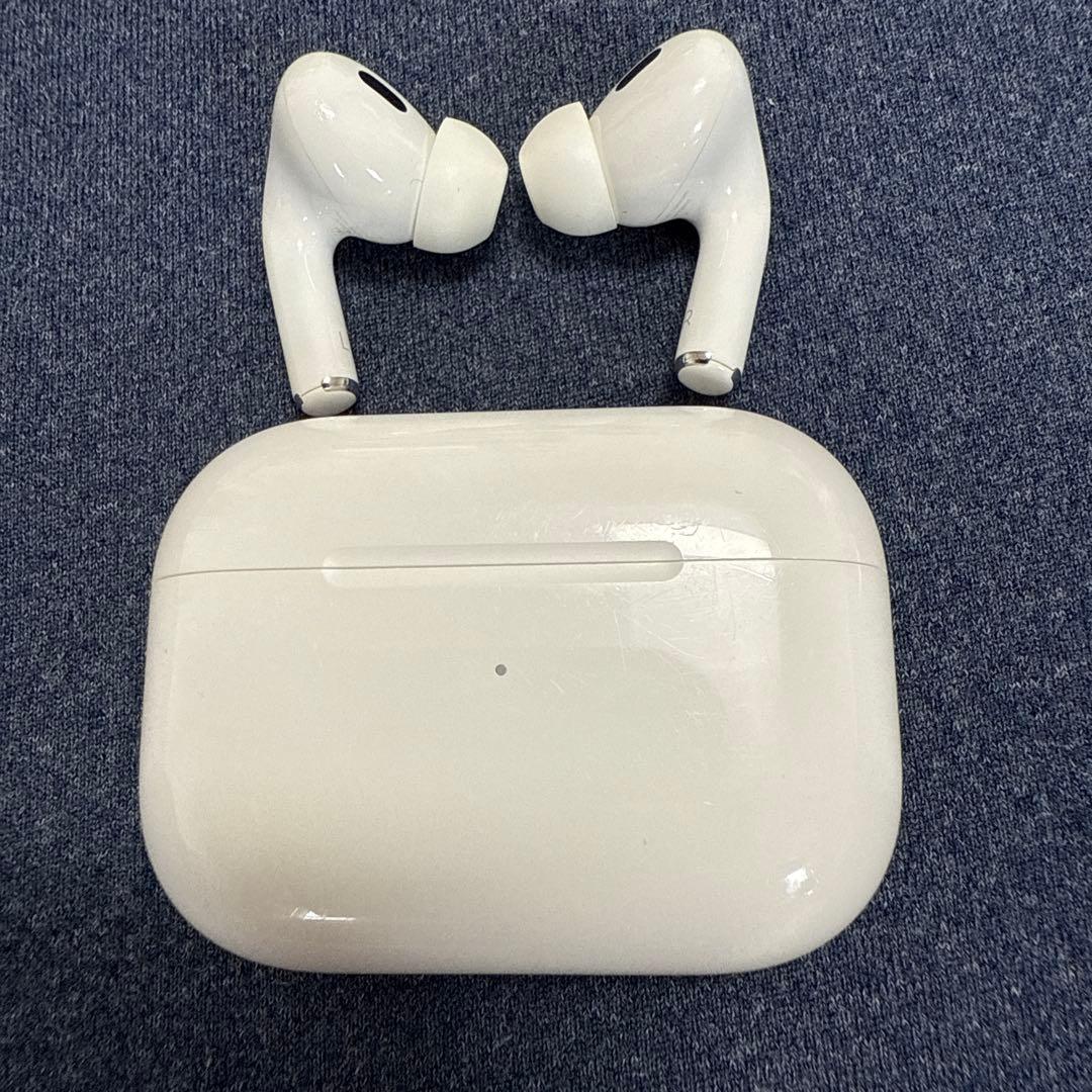 AirPods Pro第二世代本体＋充電ケース（TYPE C）付き