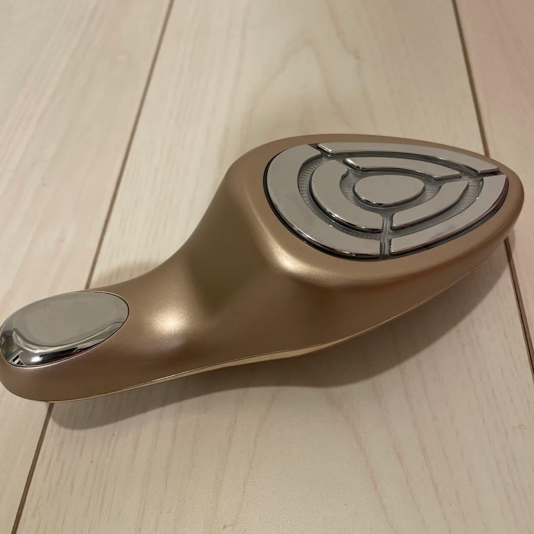 MEラボンエクラ　美顔器　IKKOさんプロデュース