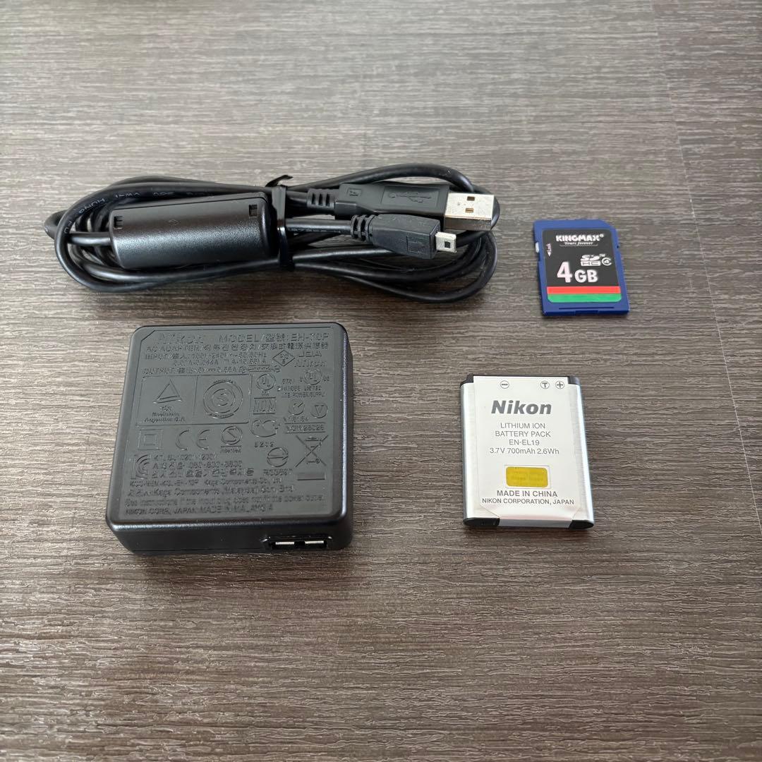 Nikon COOLPIX S3500 デジタルカメラ