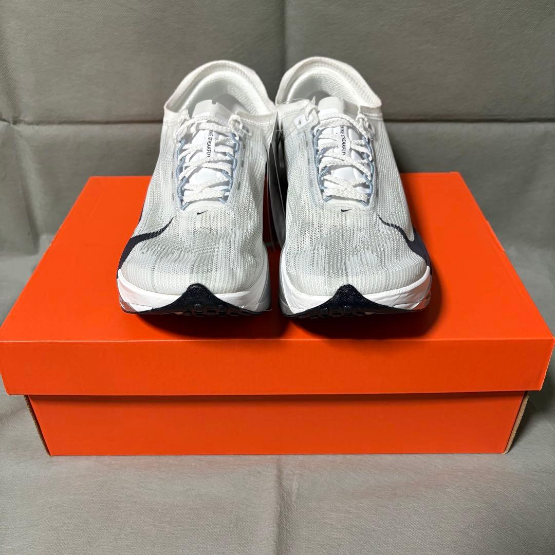 ナイキ　ストリークフライ2 ホワイト　ブラック　白　黒　ランシュー　27.0