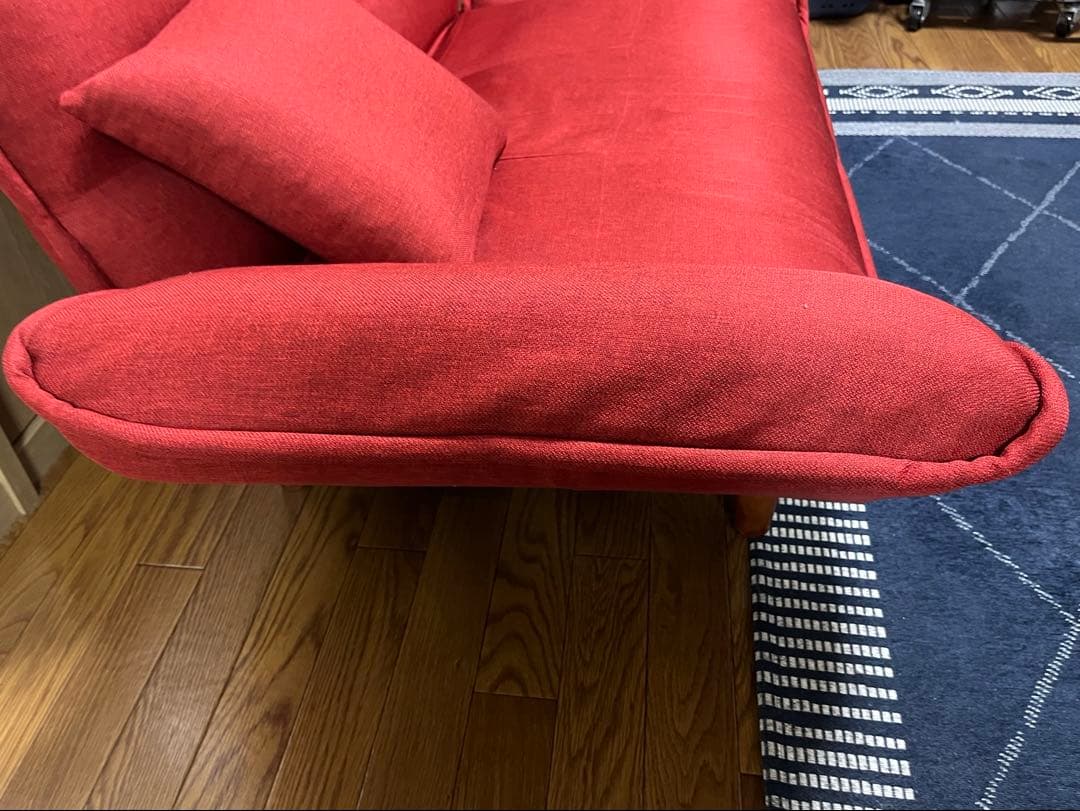 【最終値下げ】 ニトリ　2人掛けコンパクトカウチソファ　クッション付き　ローズ