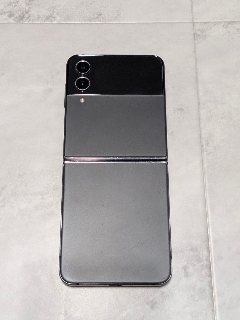 GALAXY z flip4 海外版　SIMフリー