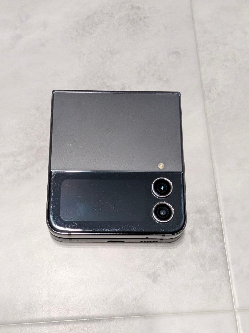 GALAXY z flip4 海外版　SIMフリー