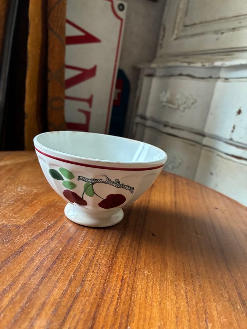 フランス　アンティーク　カフェオレ　ボウル　さくらんぼ　陶器　サクランボ