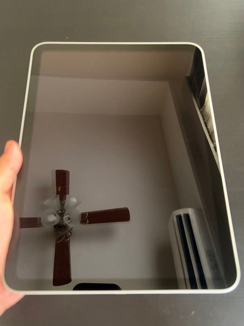 美品　iPad（A16）　シルバー　第11世代　128GB Wi-Fiモデル