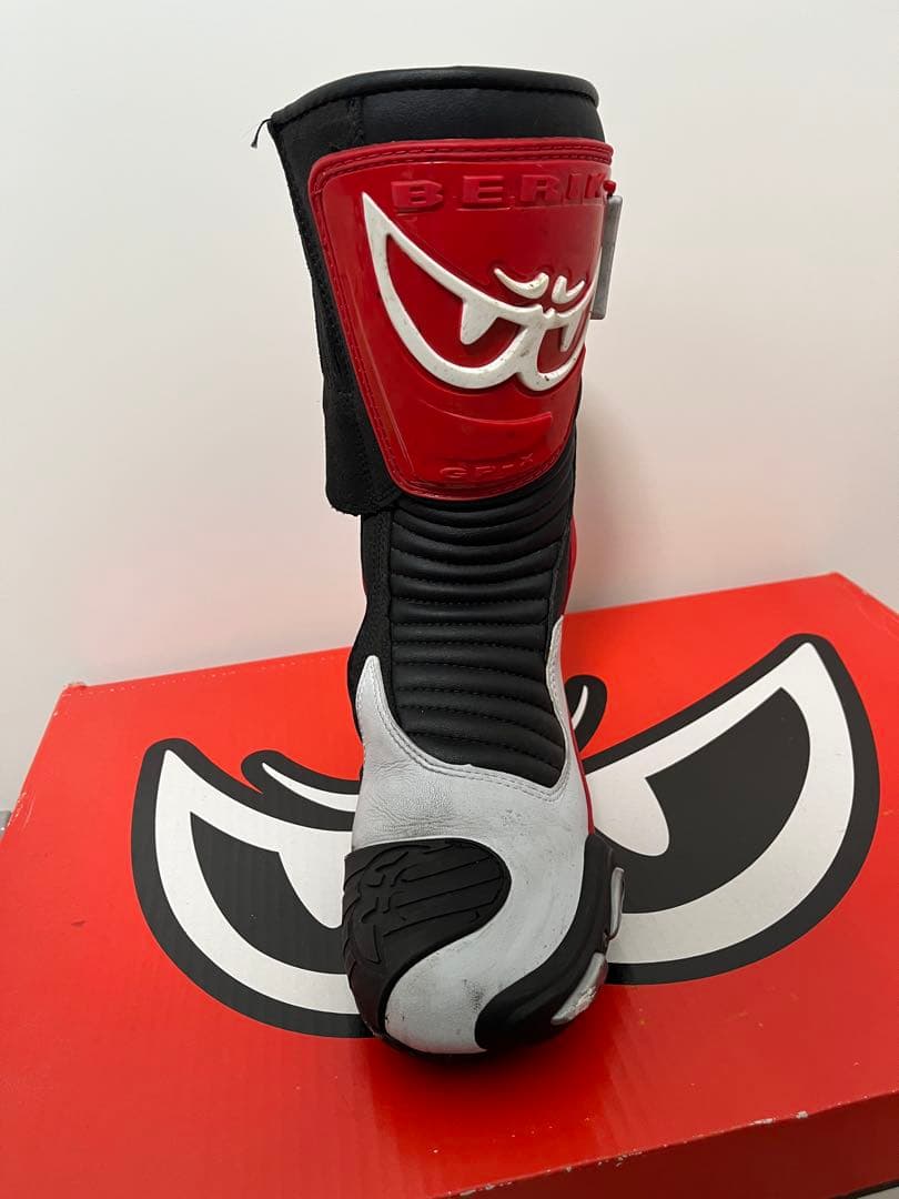 BERIK バイク用ブーツ 黒/赤/白