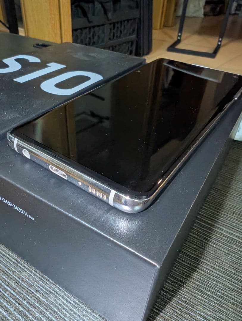 Galaxy S10 プリズムホワイト 楽天モバイル版　新品ケース付