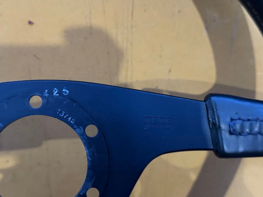 momo モモ 4本スポーク ステアリング レザー