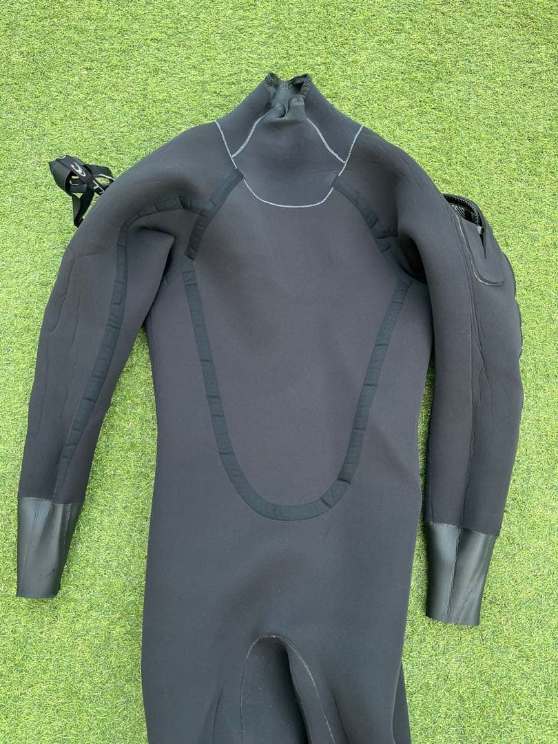 O'NEILL オニールウェットスーツドライスーツXLツールズ手首、首ベルト付き