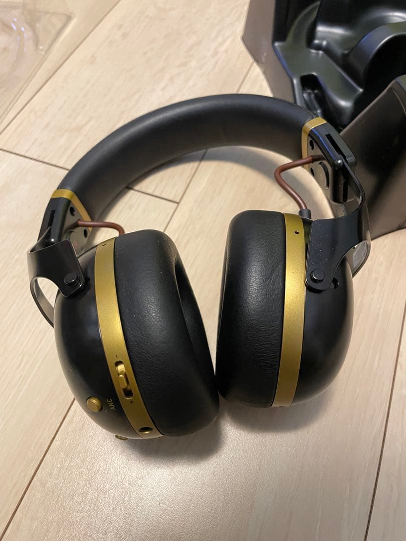 VH-Q1 ブラック ワイヤレスヘッドホン