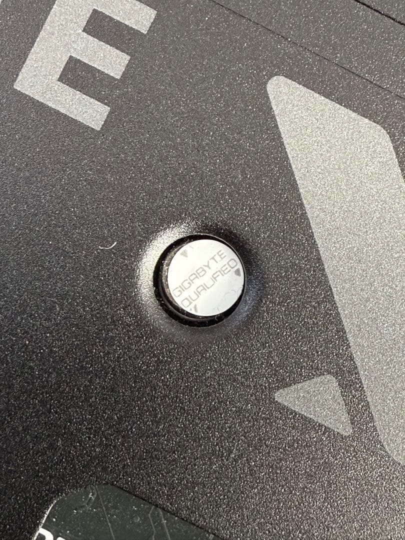 GIGABYTE GEFORCE RTX 4070 SUPER 12GB本体