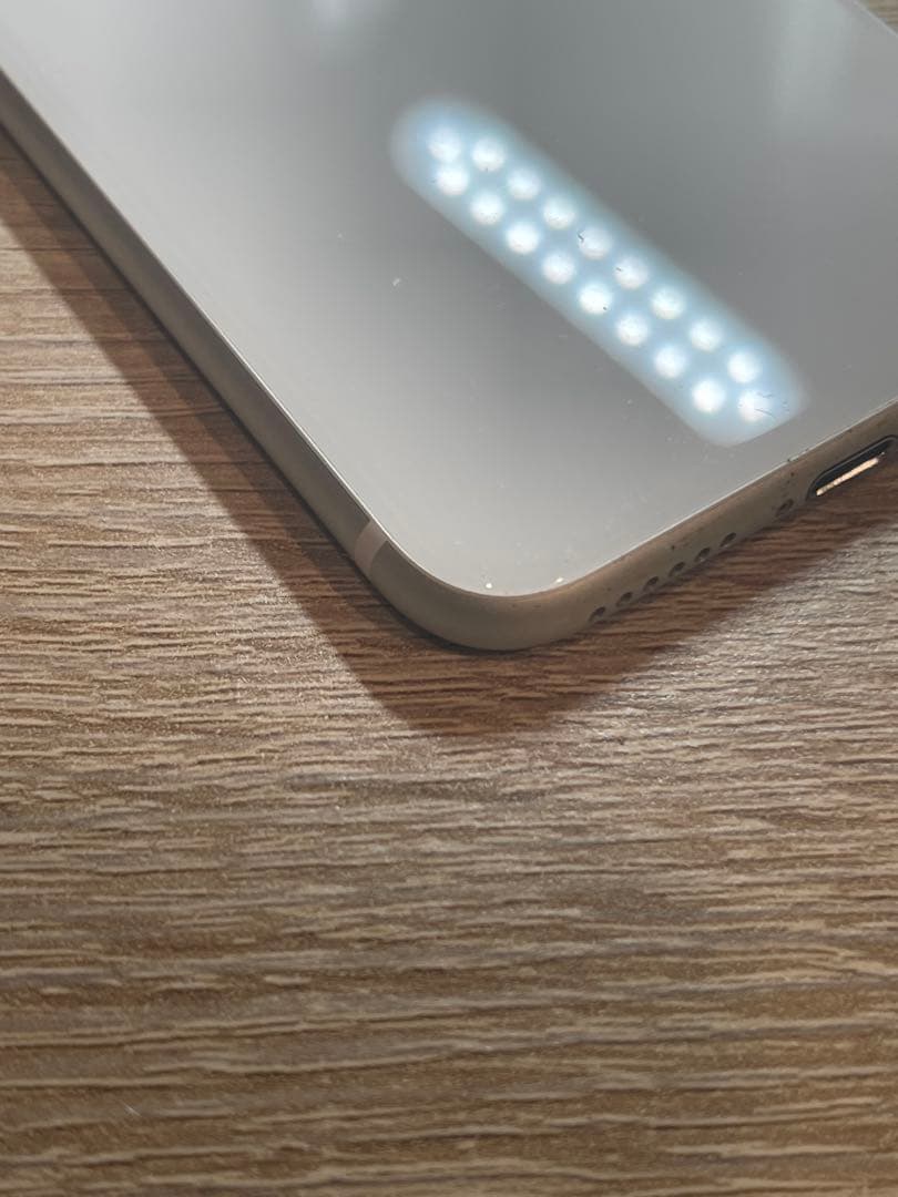 美品　iPhone SE 第二世代
