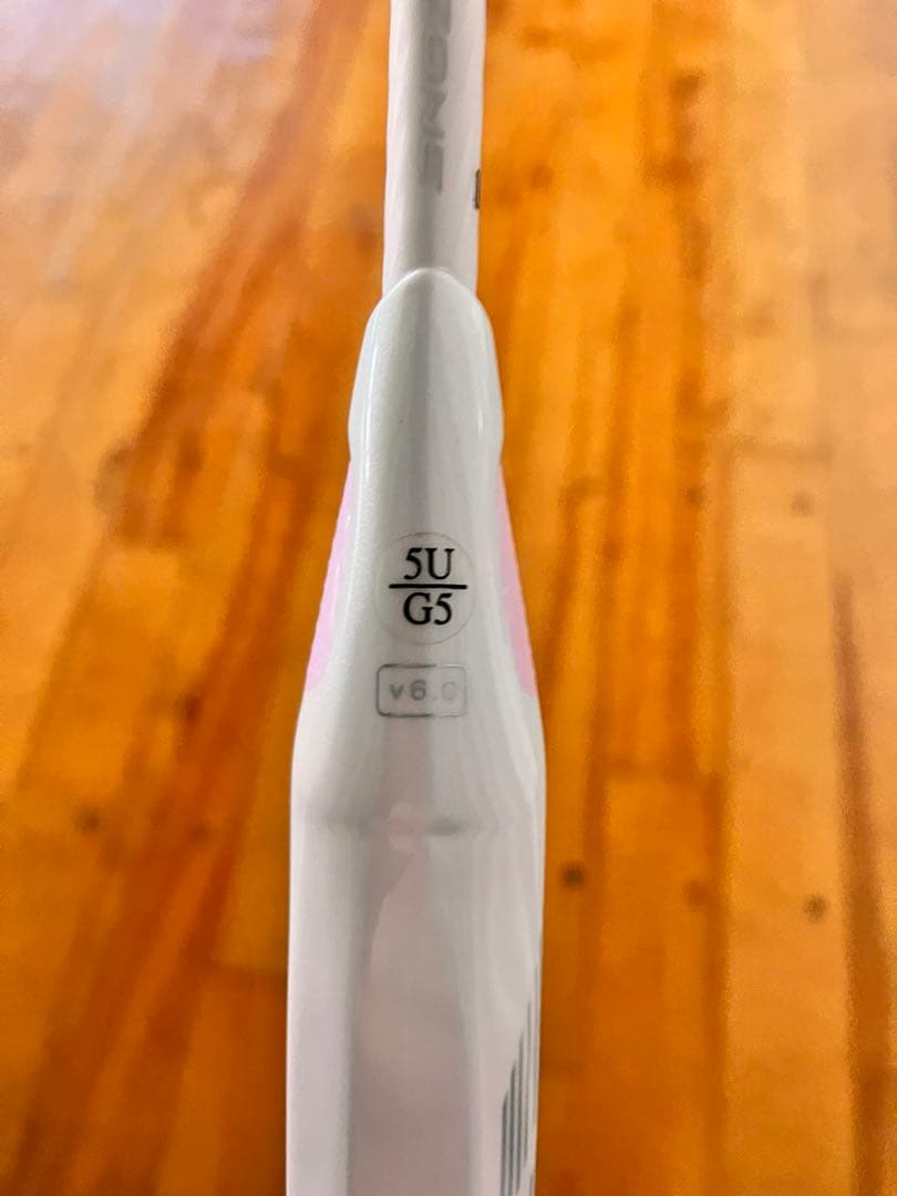 【値下げ可】Wilson Fierce バドミントンラケット、ホワイト