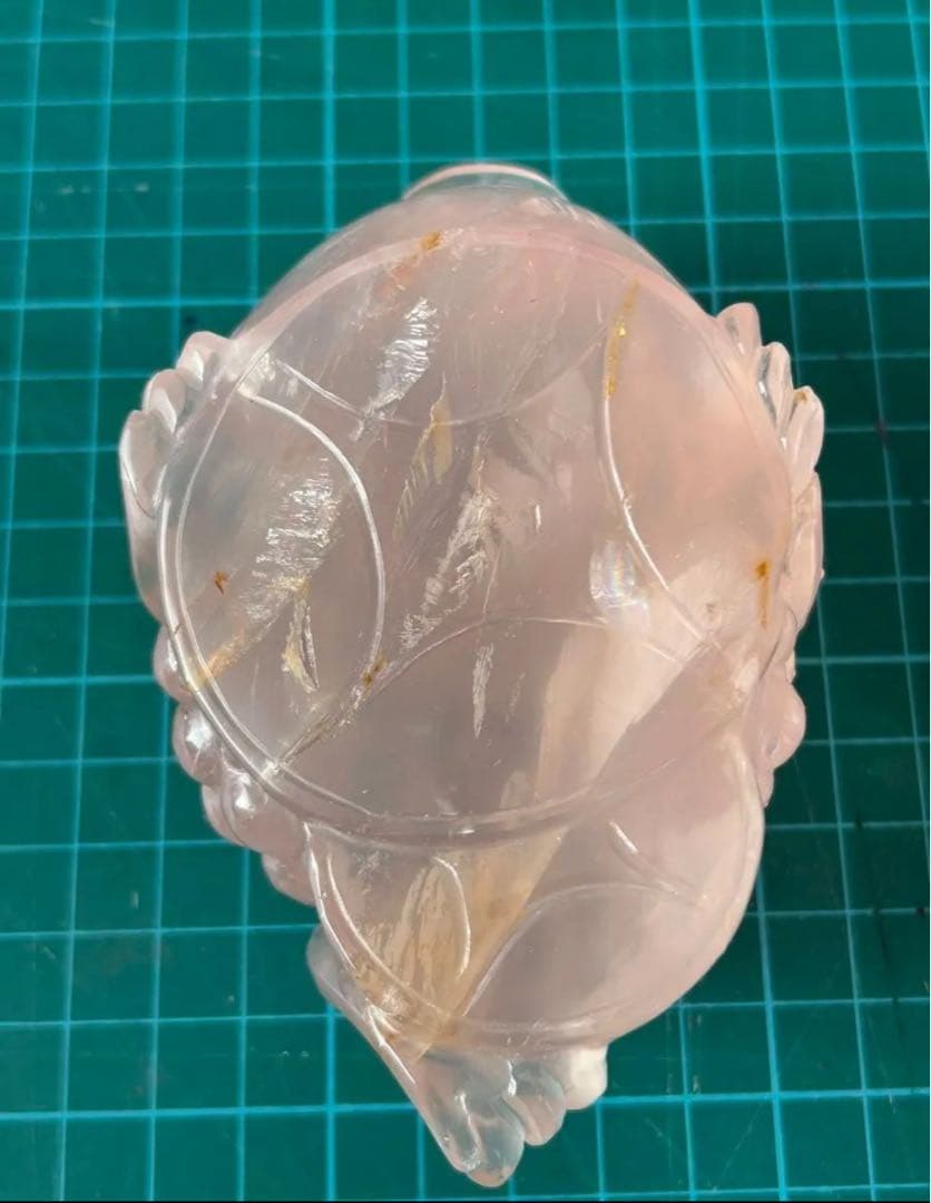 【天然石】超高品質 ローズクォーツ 銭がえる銭蛙 縁起物 彫り物 手彫り敷物付き