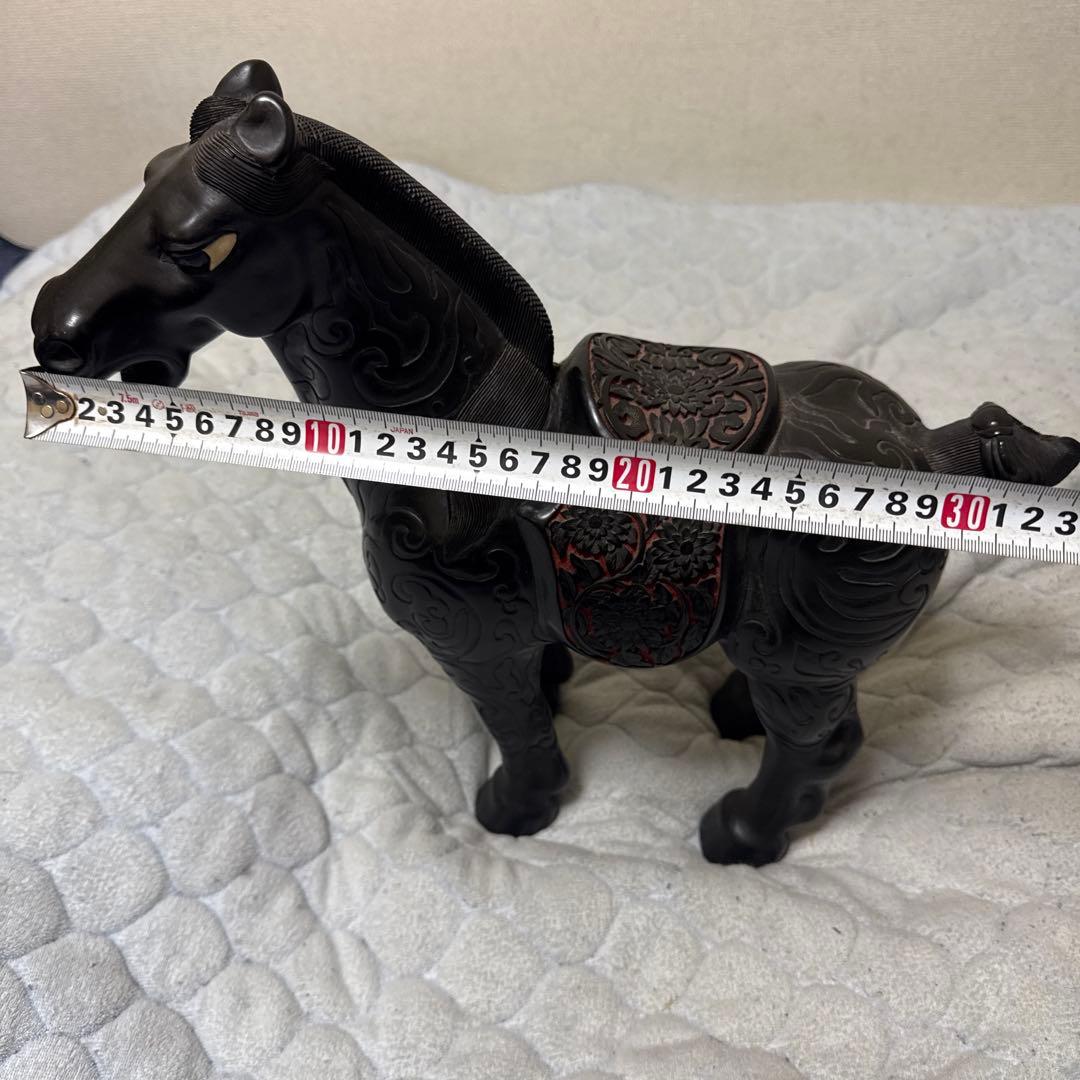 美品!堆朱堆黑馬細密彫刻縁起物置物唐物漆芸中国美術時代物古玩骨董品アンティーク