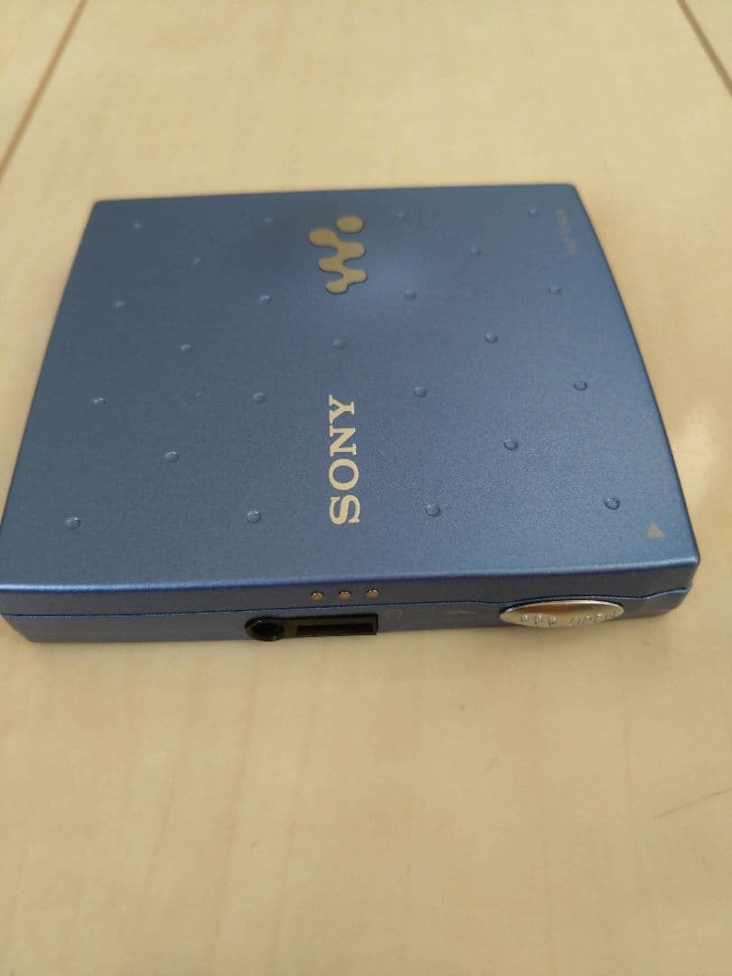 ポータブルプレーヤー SONY MD WALKMAN MZ-E909