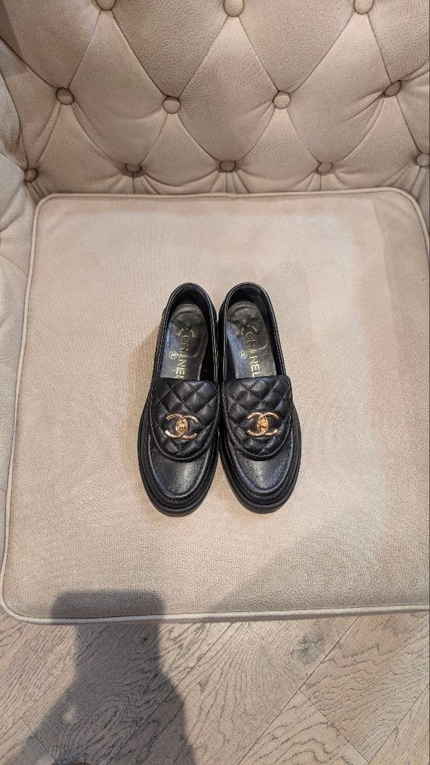 オーロラ　美品 CHANEL ターンロック ローファー 36 ゴールド金具