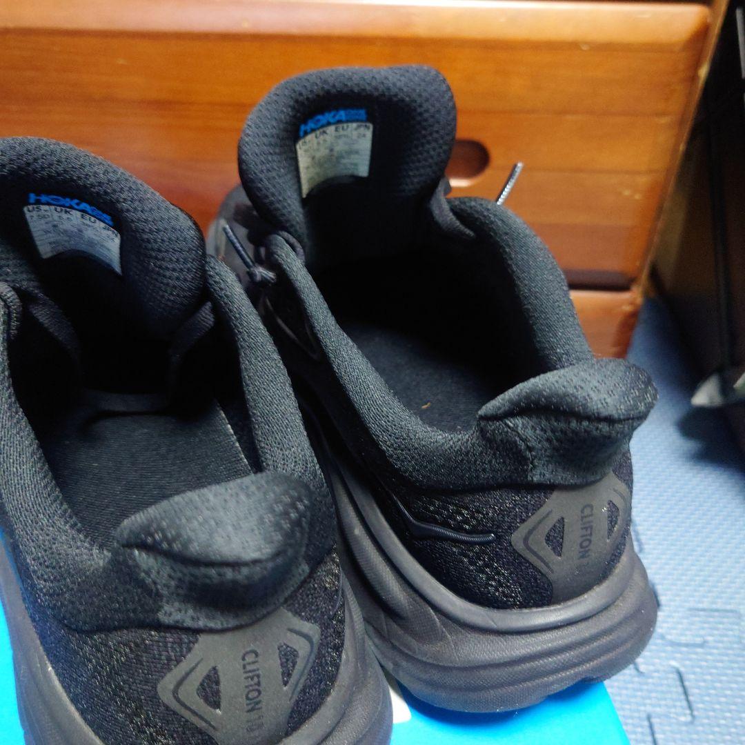 HOKA ONE ONE　クリフトン10