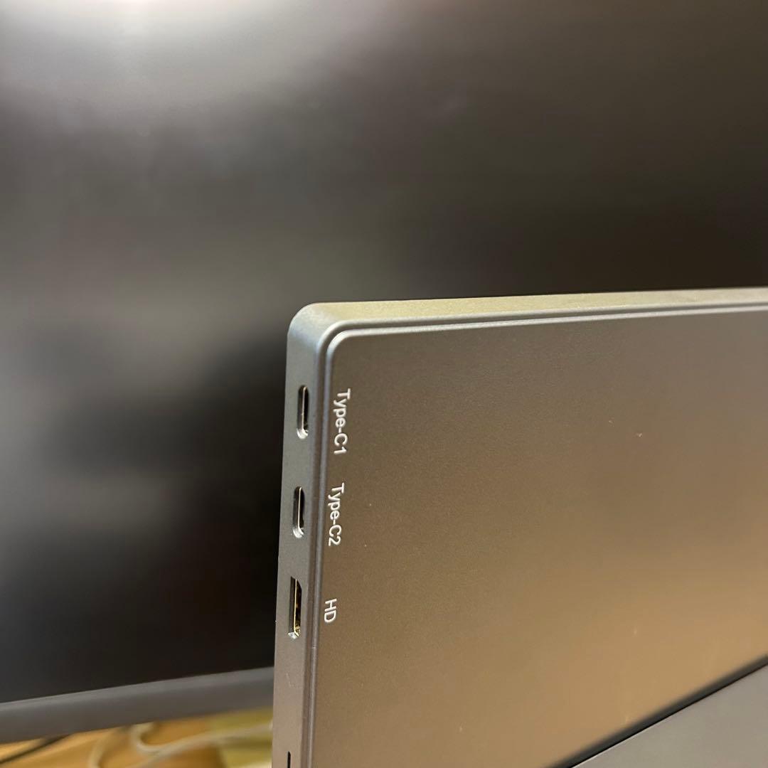 モバイルモニター！15インチ、 4K 、タッチペン対応 ！