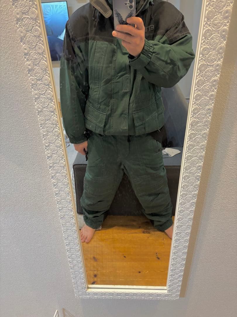 ETIREL エティレル　スノーボード　スキーウェア　セットアップ　グリーン　黒