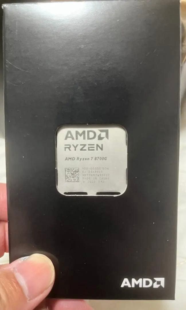 AMD CPU Ryzen 7 8700G 国内正規品　純正CPUクーラー付