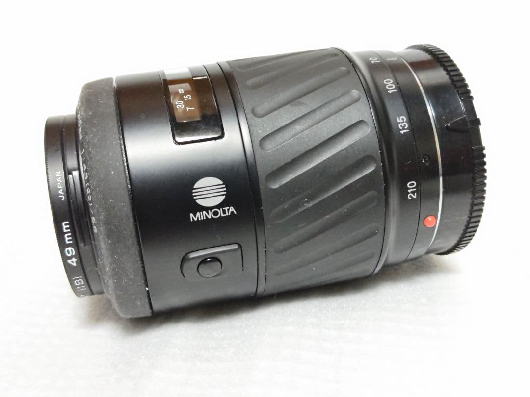 ミノルタ α-7 フィルムカメラとレンズ 2本