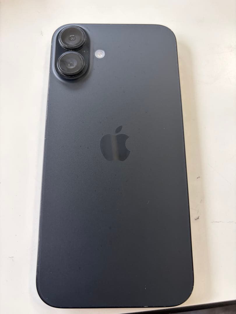 Apple iPhone 16 PLUSプラス　ブラック本体