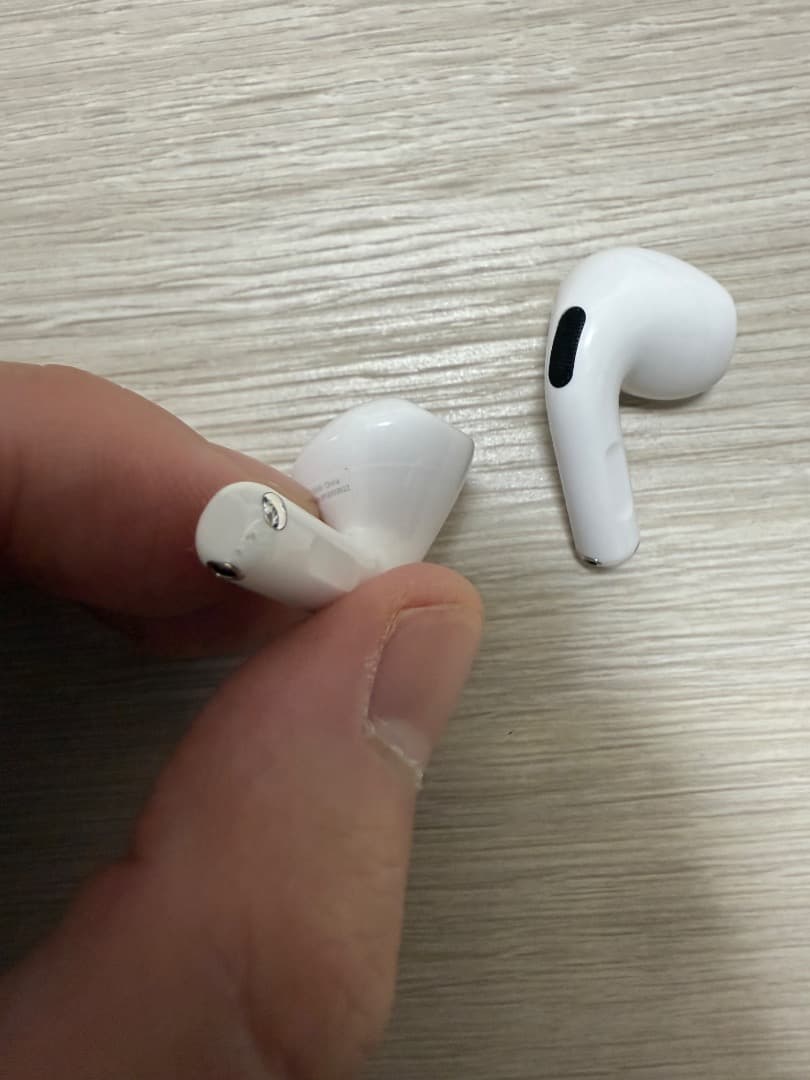 【中古品】AirPods 4 アクティブノイズキャンセリング搭載