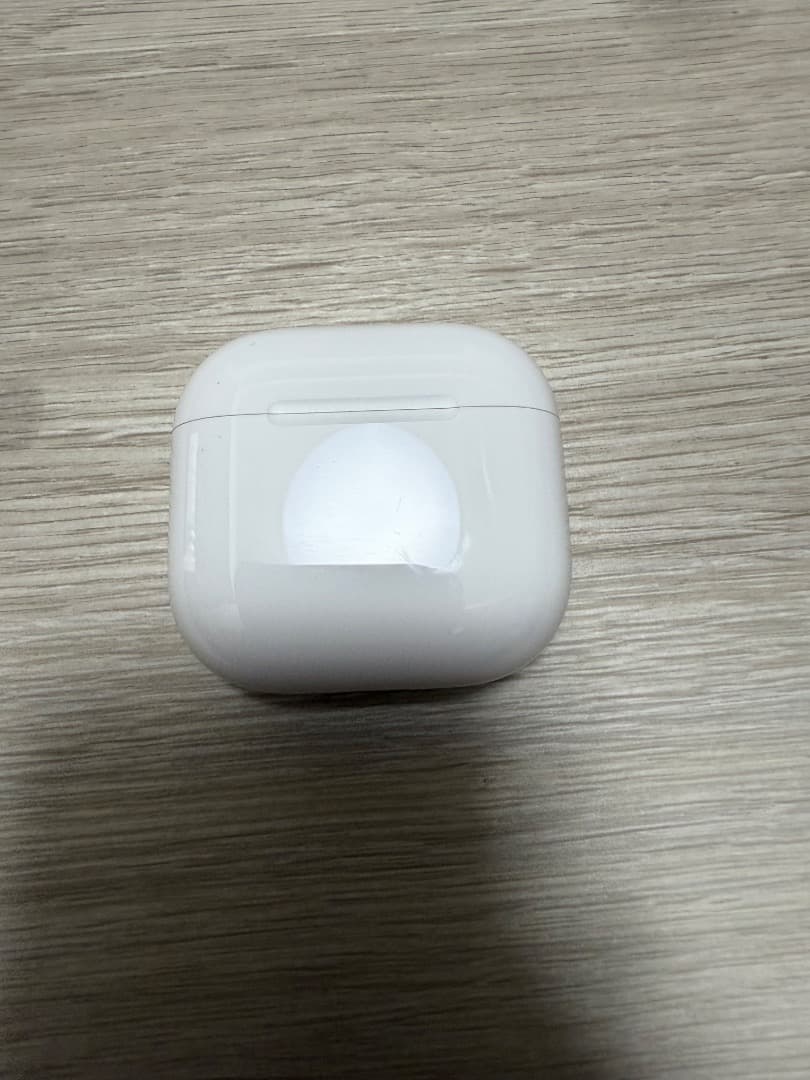 【中古品】AirPods 4 アクティブノイズキャンセリング搭載