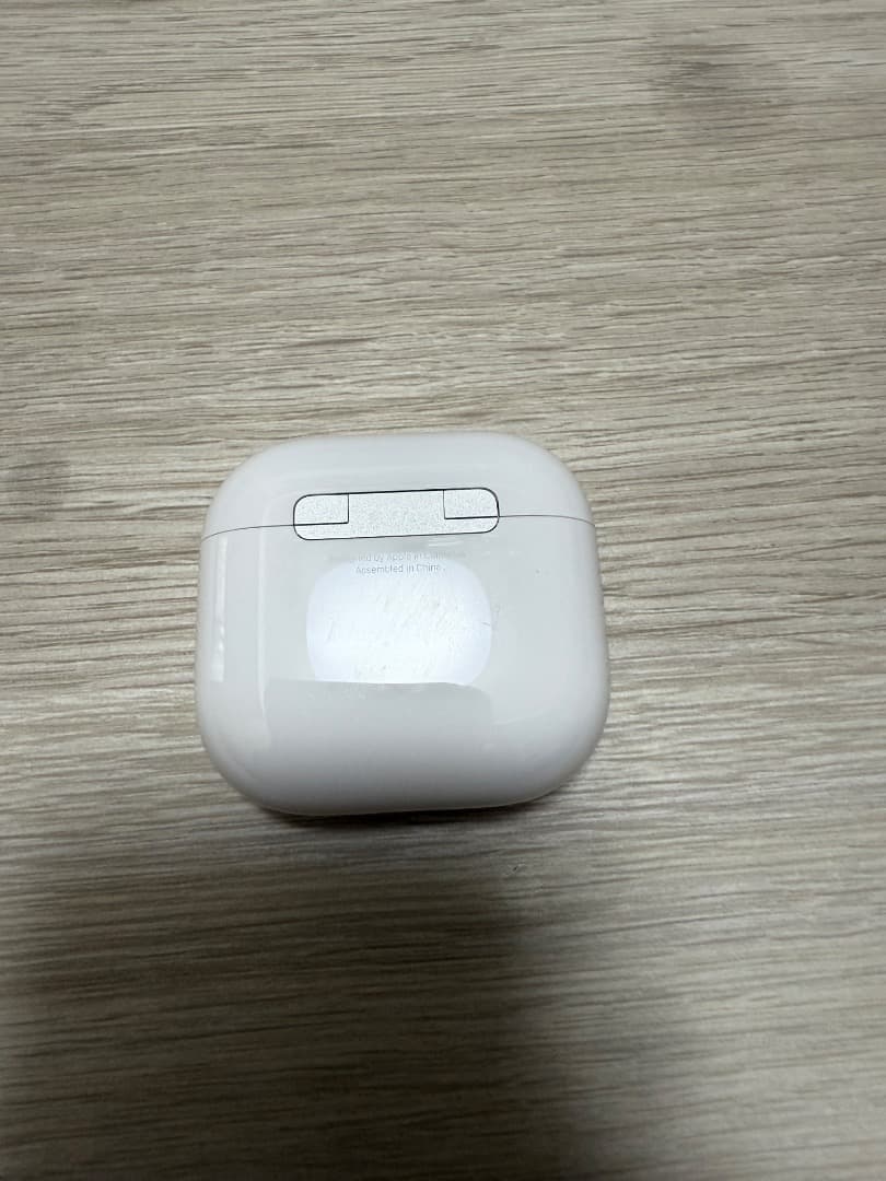 【中古品】AirPods 4 アクティブノイズキャンセリング搭載