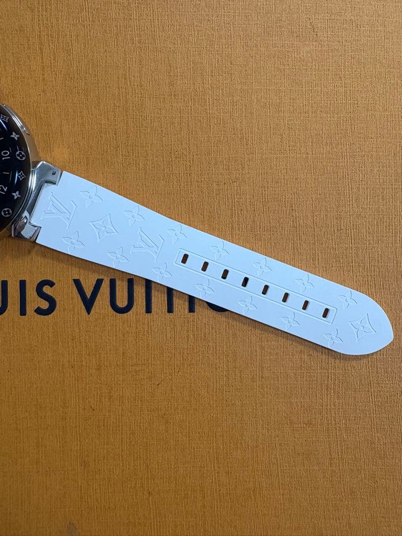 Louis Vuitton タンブールホライゾンv3 ライトアップ
