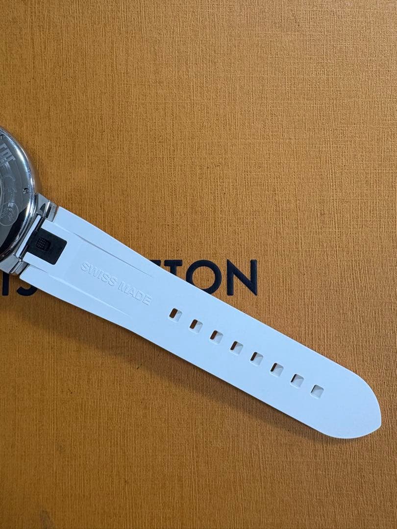 Louis Vuitton タンブールホライゾンv3 ライトアップ